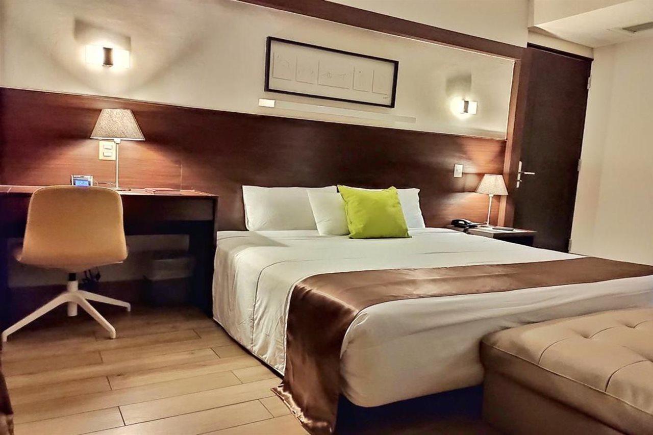 Weston Suites Hotel Santo Domingo Esterno foto