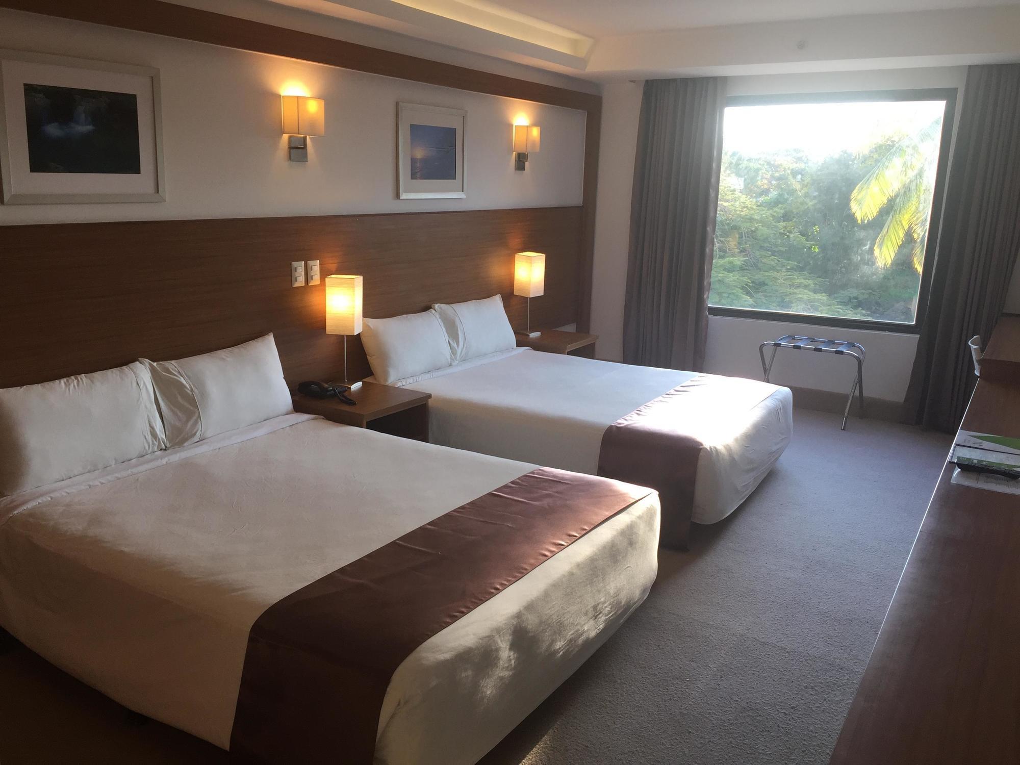 Weston Suites Hotel Santo Domingo Esterno foto