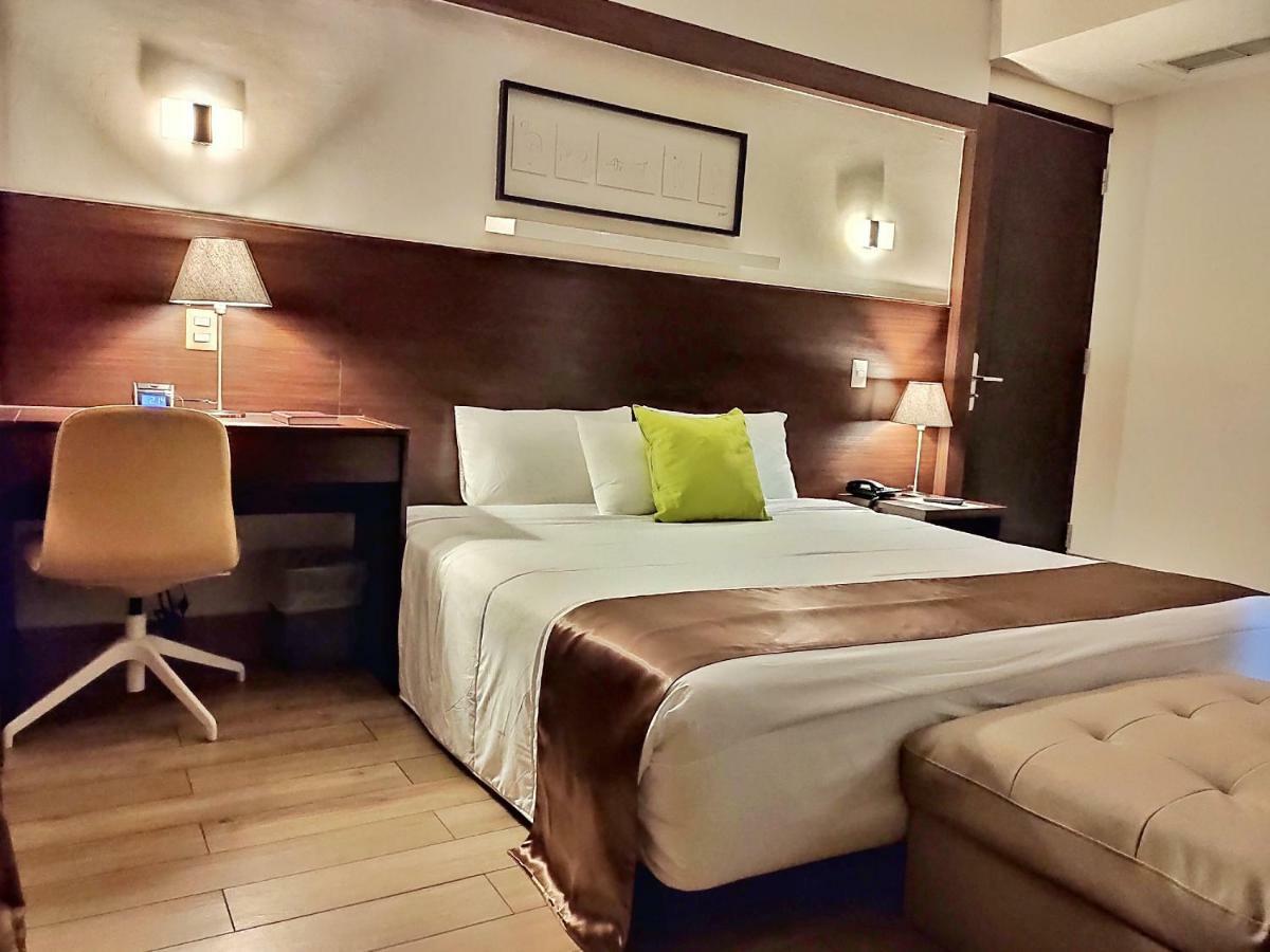 Weston Suites Hotel Santo Domingo Esterno foto