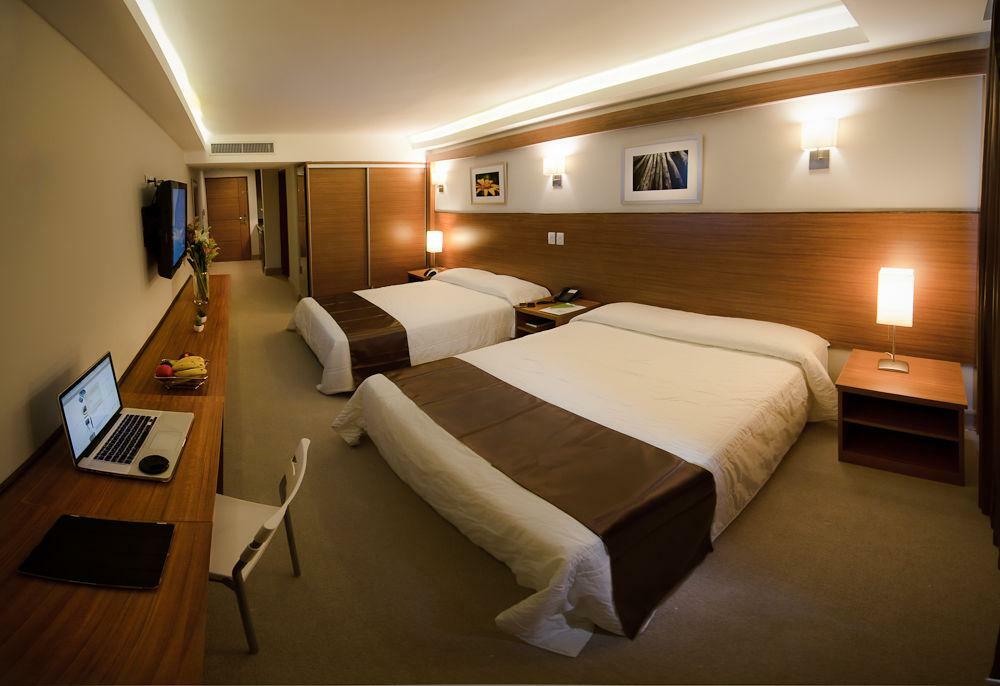 Weston Suites Hotel Santo Domingo Esterno foto