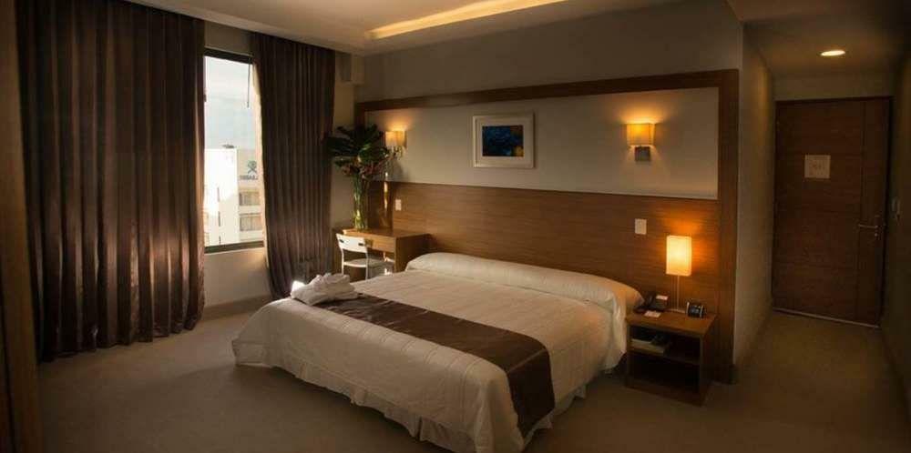 Weston Suites Hotel Santo Domingo Esterno foto